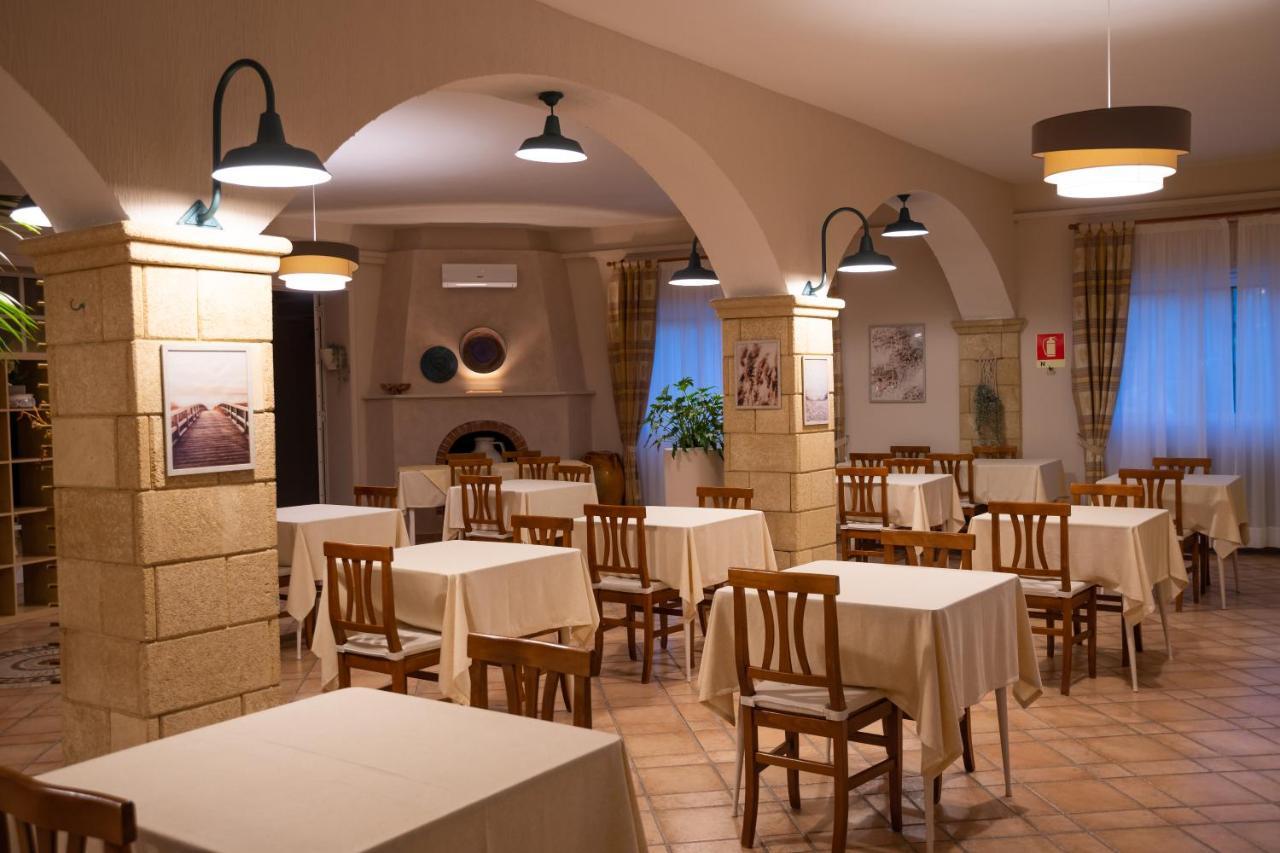 Hotel Costa D'Oro Торе Ово Екстериор снимка