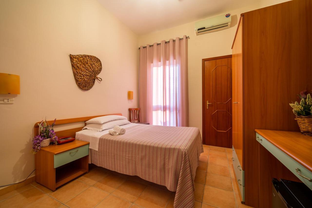 Hotel Costa D'Oro Торе Ово Екстериор снимка
