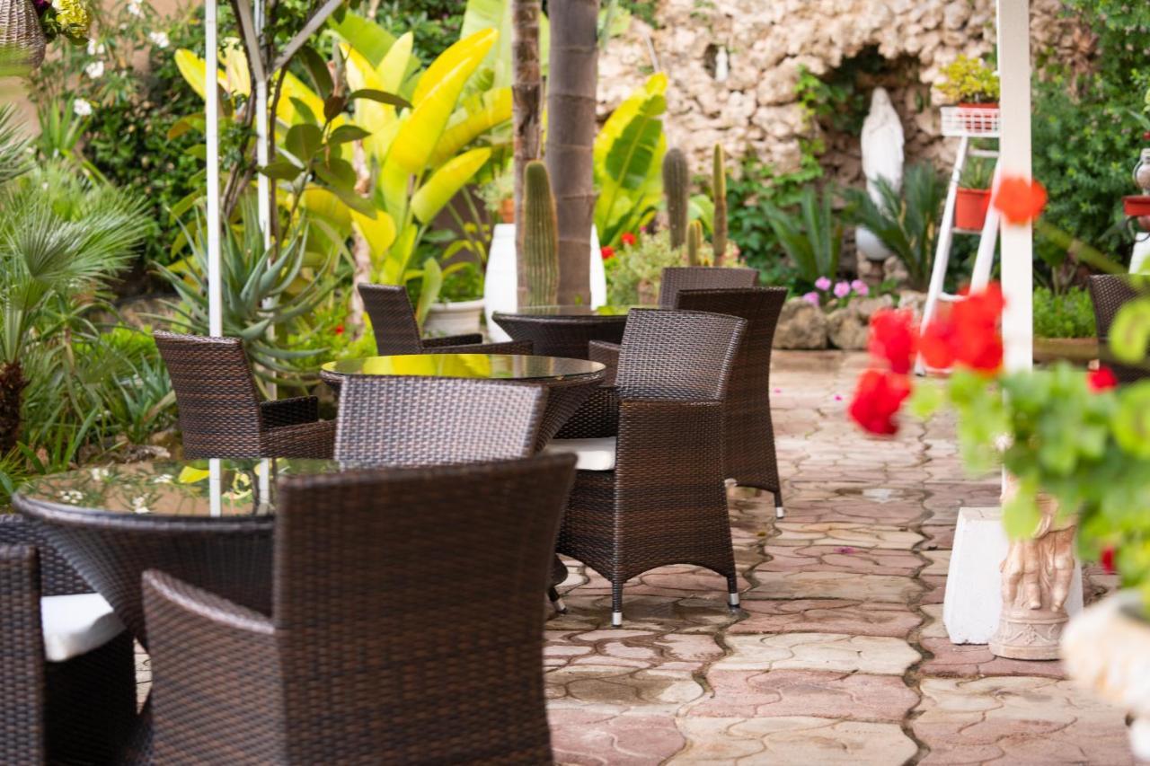 Hotel Costa D'Oro Торе Ово Екстериор снимка