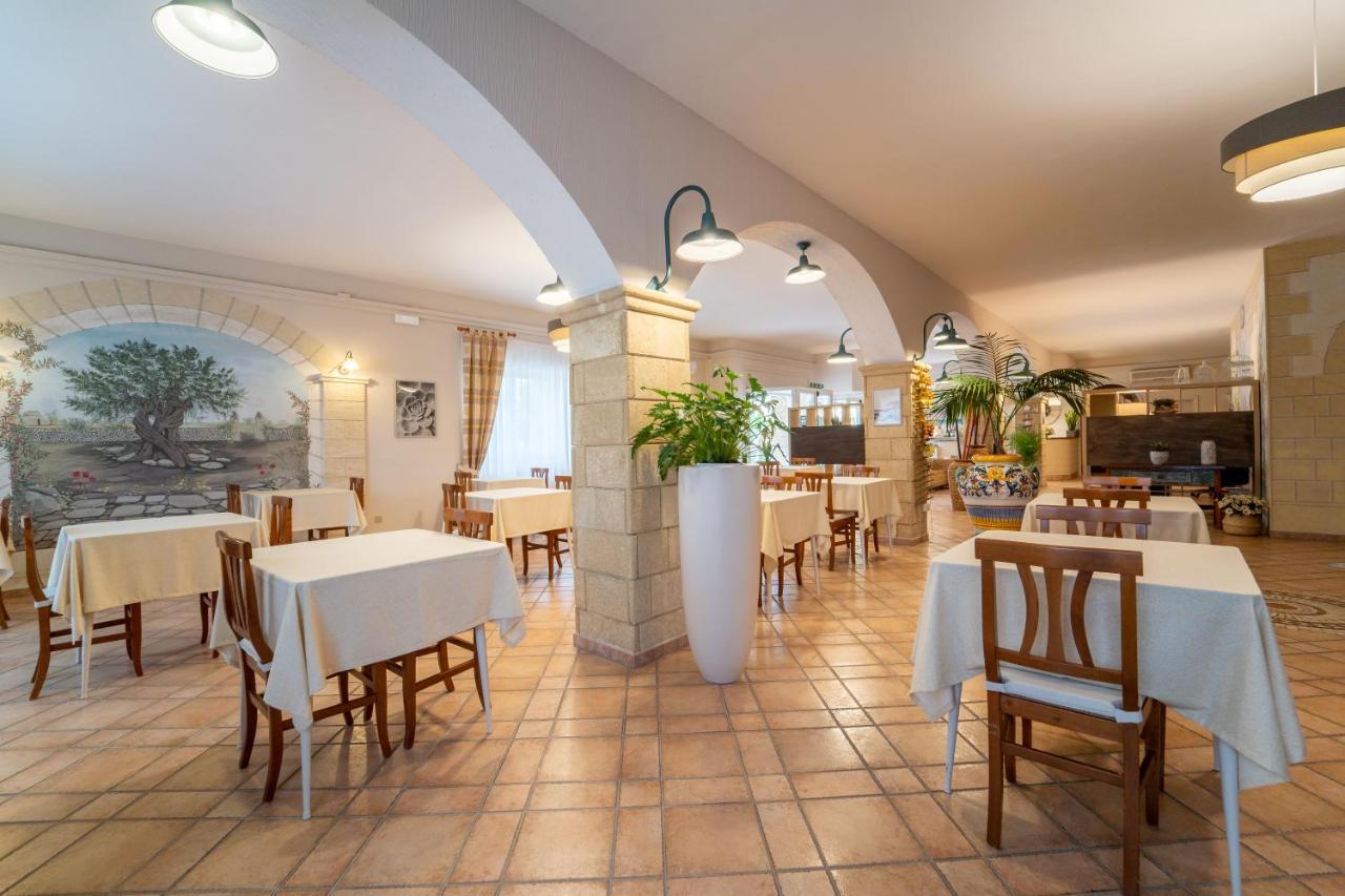 Hotel Costa D'Oro Торе Ово Екстериор снимка